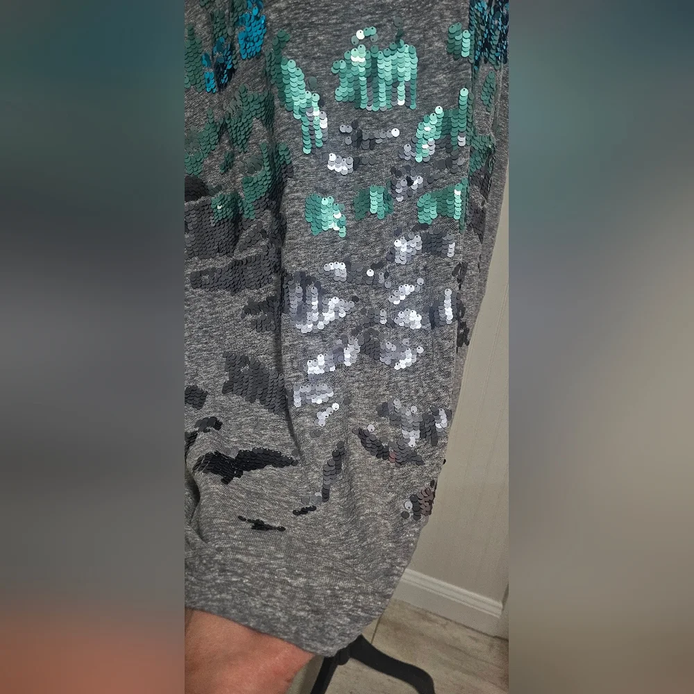 Lane Bryant Sequin Embellished Gray Tank Top 22/24 - Picture 2 of 4